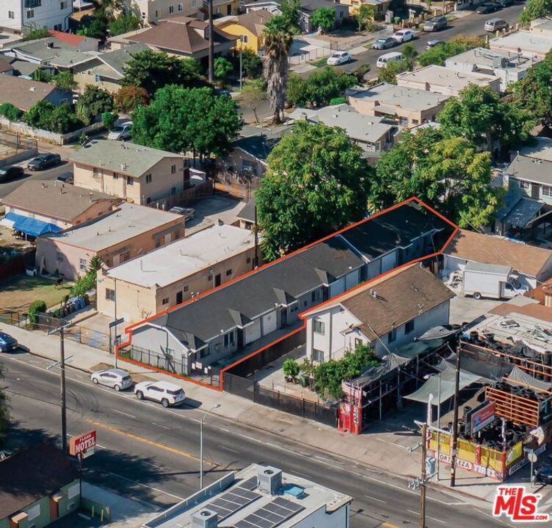 8441 S Main Street, Los Angeles, CA 90003 — photo 2