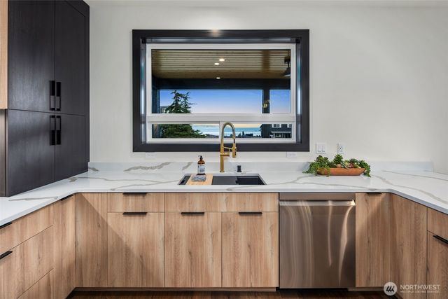 169 Driftwood Shores, Camano Island, WA 98282