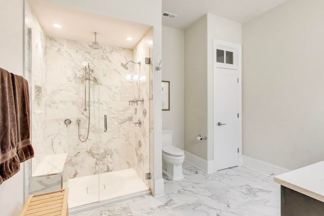 105 S Cottage Hill Avenue 206, Elmhurst, IL 60126