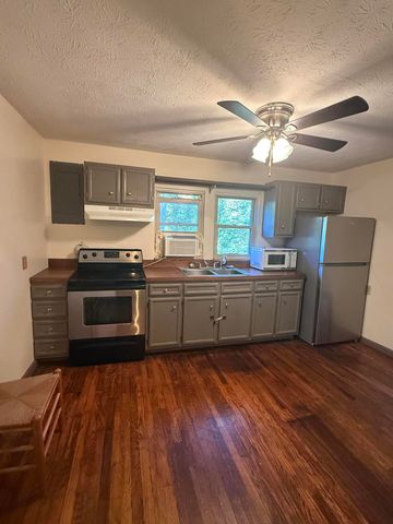 268 State Highway 290, Mckee, KY 40447