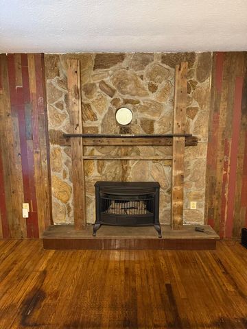 268 State Highway 290, Mckee, KY 40447