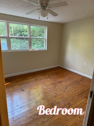 268 State Highway 290, Mckee, KY 40447