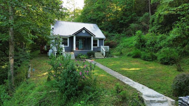 268 State Highway 290, Mckee, KY 40447