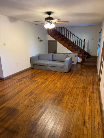 268 State Highway 290, Mckee, KY 40447