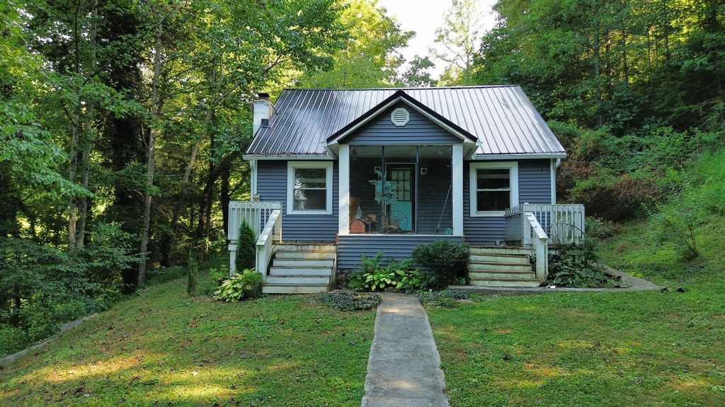 268 State Highway 290, Mckee, KY 40447