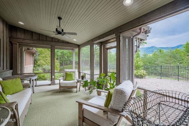 2705 Cherokee Road, Johnson City, TN 37604