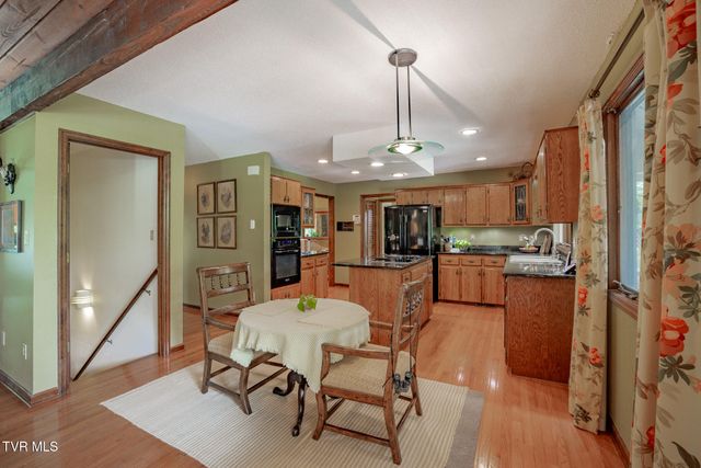 2705 Cherokee Road, Johnson City, TN 37604