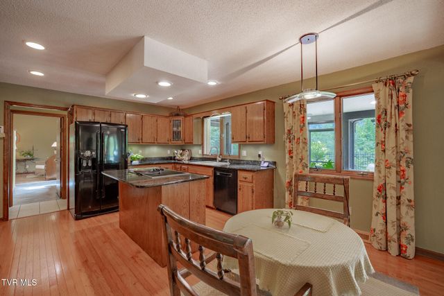 2705 Cherokee Road, Johnson City, TN 37604