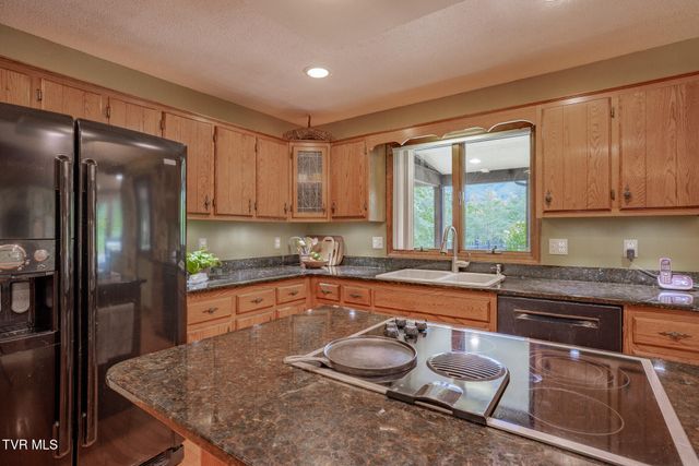 2705 Cherokee Road, Johnson City, TN 37604