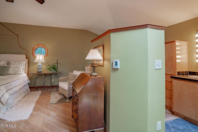 2705 Cherokee Road, Johnson City, TN 37604