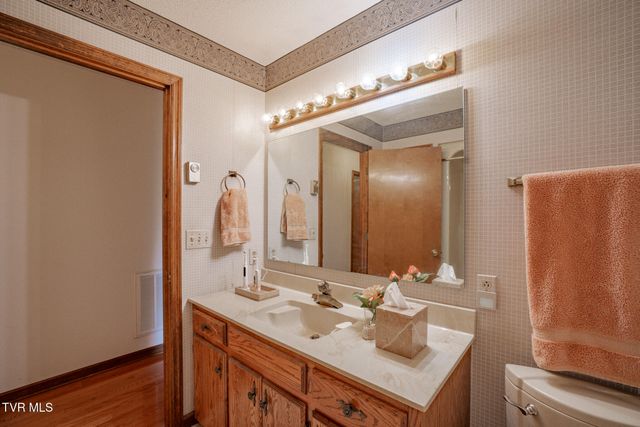 2705 Cherokee Road, Johnson City, TN 37604