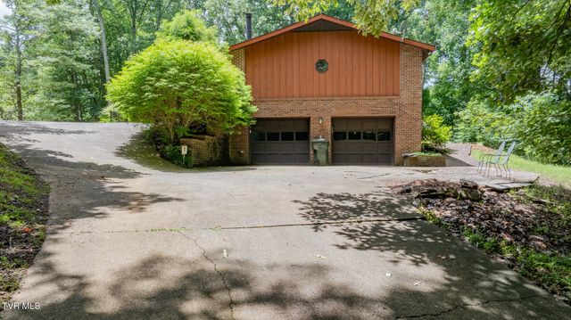 2705 Cherokee Road, Johnson City, TN 37604