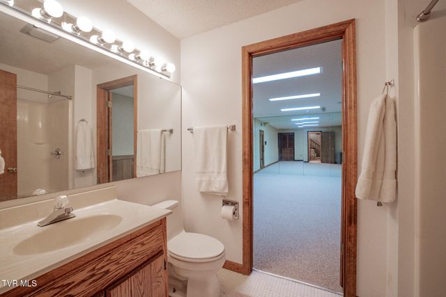 2705 Cherokee Road, Johnson City, TN 37604