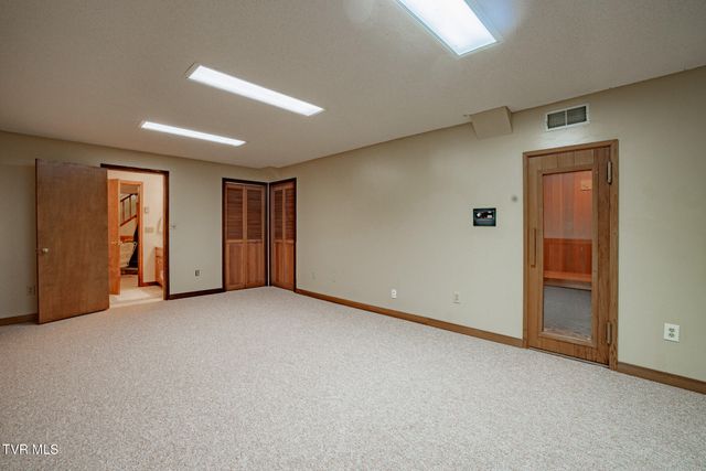 2705 Cherokee Road, Johnson City, TN 37604