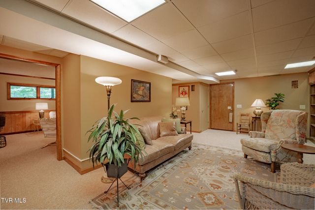 2705 Cherokee Road, Johnson City, TN 37604