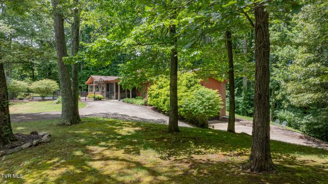 2705 Cherokee Road, Johnson City, TN 37604