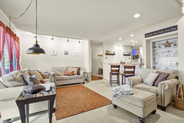 63 Boulder Lane, Sand Springs, OK 74063