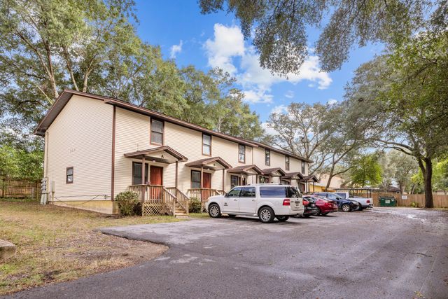 205 Marquette Street B, Niceville, FL 32578