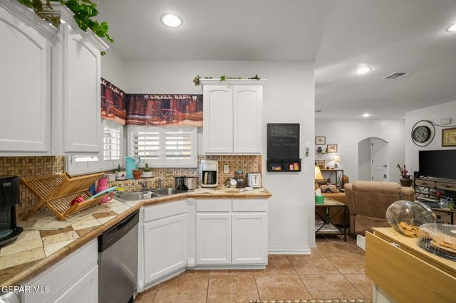 14756 Canyon Breeze Lane Lane, Horizon City, TX 79928