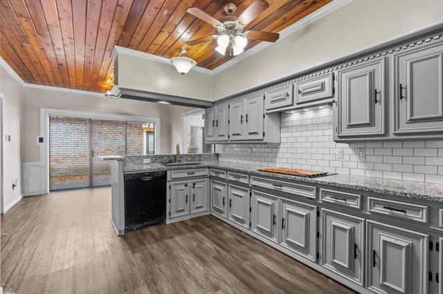 18326 Lake Oaks Drive, Spring, TX 77388