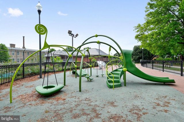 1904 3RD ST NE, Washington, DC 20002