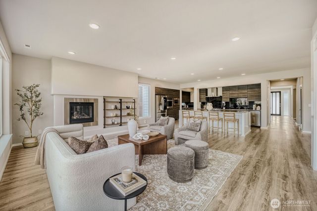 24818 237th Lane SE, Maple Valley, WA 98038