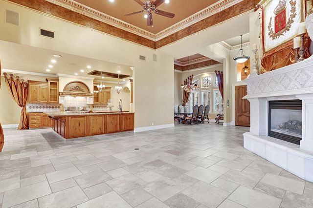 3103 E Via Monte Verdi Avenue, Clovis, CA 93619