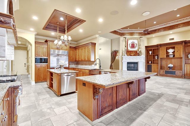 3103 E Via Monte Verdi Avenue, Clovis, CA 93619
