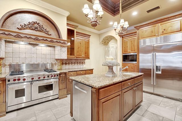 3103 E Via Monte Verdi Avenue, Clovis, CA 93619