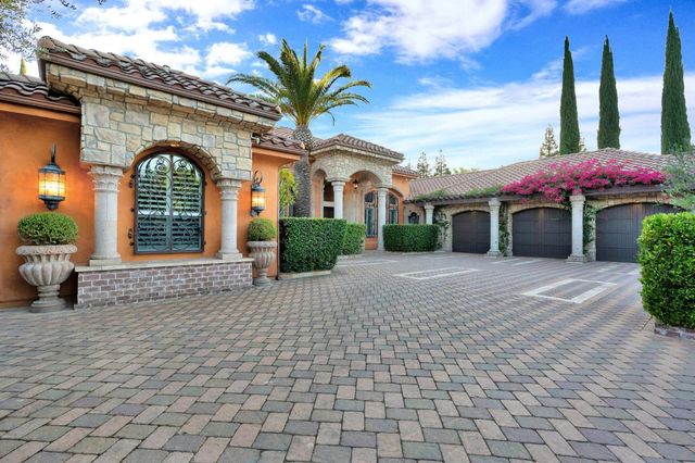 3103 E Via Monte Verdi Avenue, Clovis, CA 93619