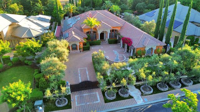 3103 E Via Monte Verdi Avenue, Clovis, CA 93619