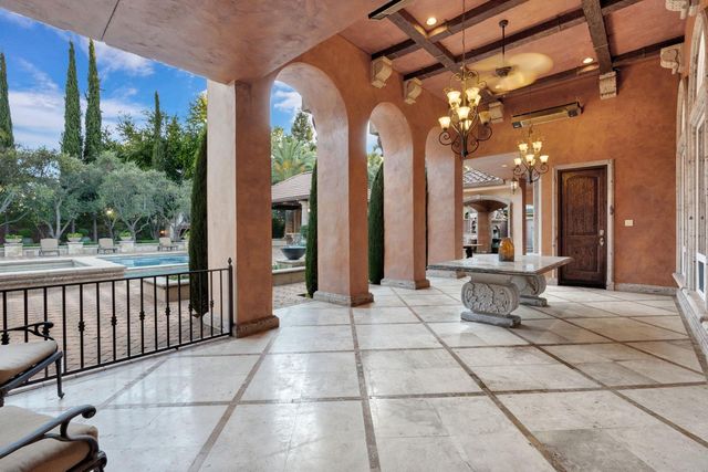 3103 E Via Monte Verdi Avenue, Clovis, CA 93619