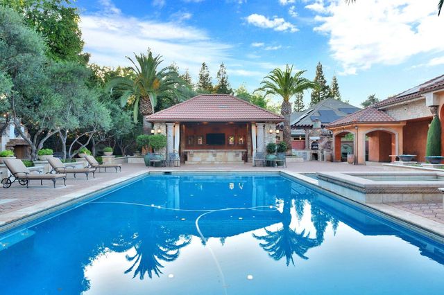 3103 E Via Monte Verdi Avenue, Clovis, CA 93619