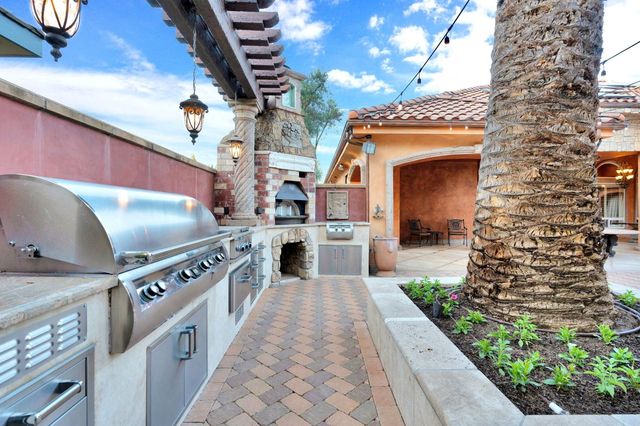 3103 E Via Monte Verdi Avenue, Clovis, CA 93619