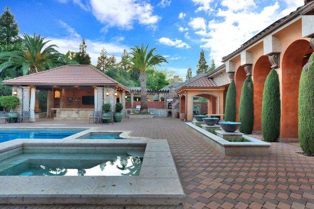 3103 E Via Monte Verdi Avenue, Clovis, CA 93619