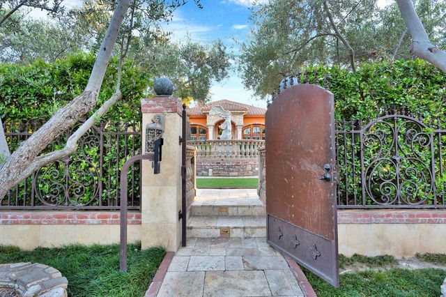 3103 E Via Monte Verdi Avenue, Clovis, CA 93619