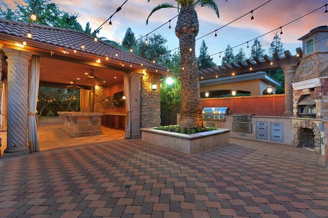 3103 E Via Monte Verdi Avenue, Clovis, CA 93619