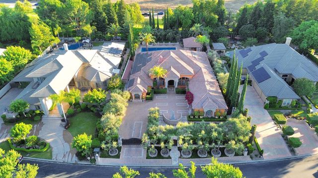 3103 E Via Monte Verdi Avenue, Clovis, CA 93619