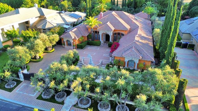 3103 E Via Monte Verdi Avenue, Clovis, CA 93619