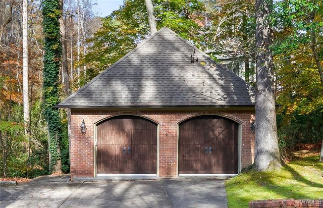 7900 Commodore NE, Tuscaloosa, AL 35406