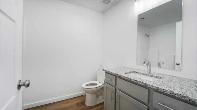 1739 N Knollwood Avenue, Brookline, MO 65619