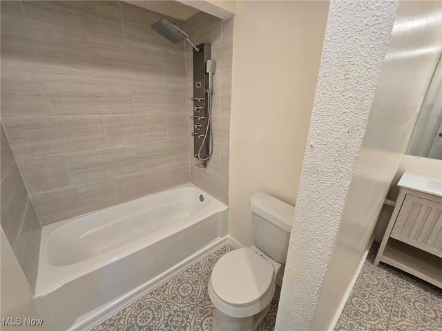 10306 Winthrop Road, Streetsboro, OH 44241