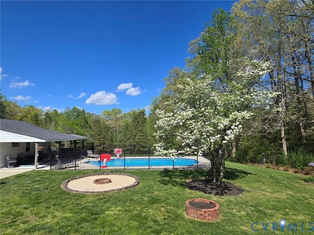 4130 Peppertown Rd, Mechanicsville, VA 23111