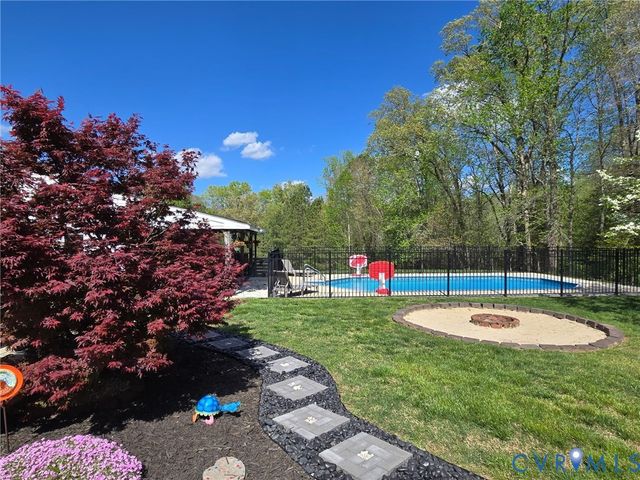 4130 Peppertown Rd, Mechanicsville, VA 23111