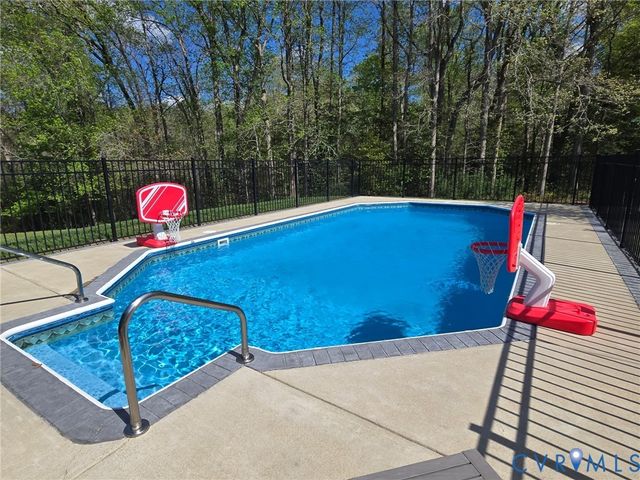 4130 Peppertown Rd, Mechanicsville, VA 23111