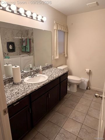29912 Trailwood Drive, Warren, MI 48092