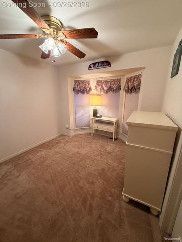 29912 Trailwood Drive, Warren, MI 48092