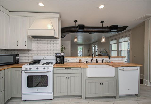 718 W 17th Street, Houston, TX 77008