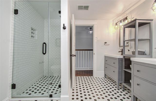 718 W 17th Street, Houston, TX 77008