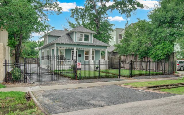 718 W 17th Street, Houston, TX 77008